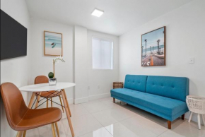 Near Downtown Miami Full Kitchen 2 Beds 3 TVs WD -208-